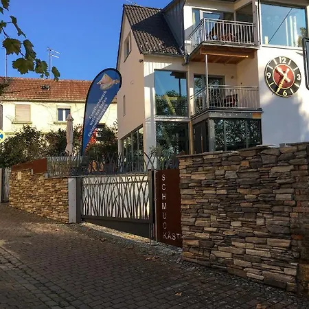 Schmuckkaestle Am Hafen * Wiesbaden