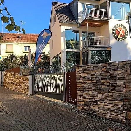 Schmuckkaestle Am Hafen Апартаменты Висбаден
