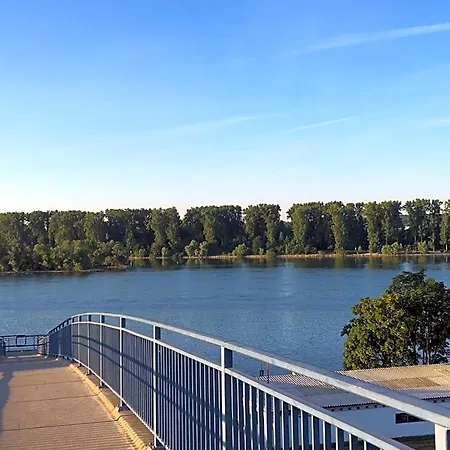 Апартаменты Schmuckkaestle Am Hafen Висбаден