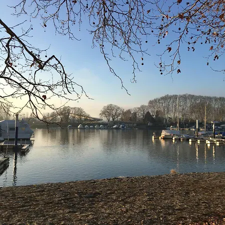 Schmuckkaestle Am Hafen * Wiesbaden