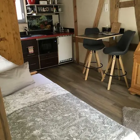 Schmuckkaestle Am Hafen * Wiesbaden