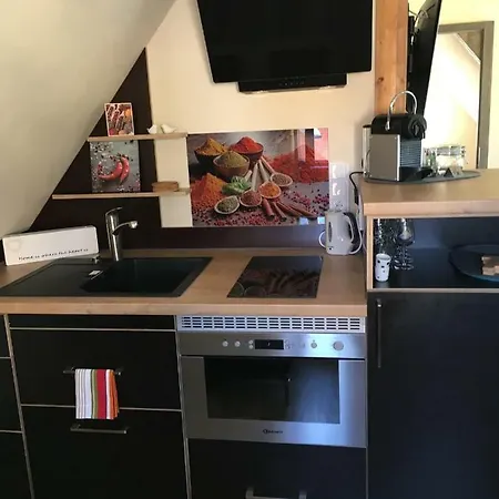 Schmuckkaestle Am Hafen