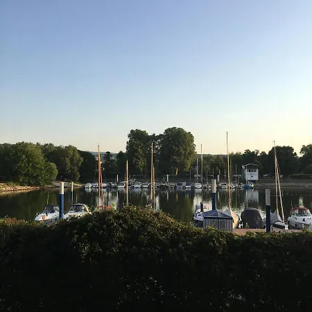 Apartment Schmuckkaestle Am Hafen Wiesbaden