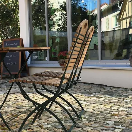 Schmuckkaestle Am Hafen * Wiesbaden