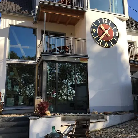 Schmuckkästle Am Hafen Wiesbaden