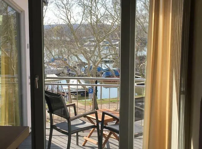 Schmuckkaestle Am Hafen * Wiesbaden