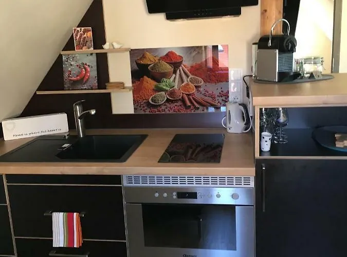 Schmuckkaestle Am Hafen