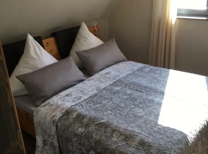 Schmuckkaestle Am Hafen Wiesbaden