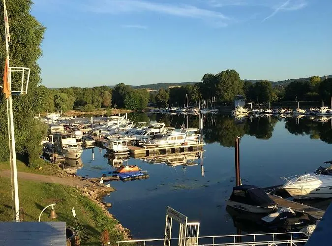 Schmuckkaestle Am Hafen Wiesbaden