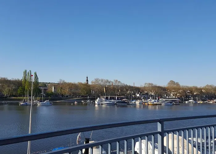 Schmuckkaestle Am Hafen * Wiesbaden