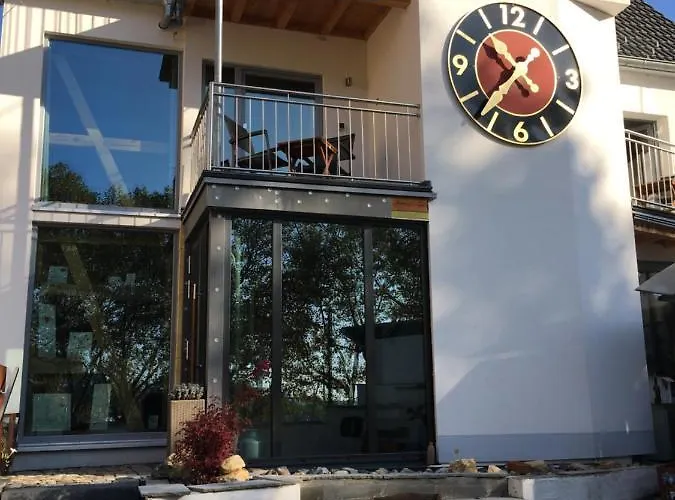 Schmuckkaestle Am Hafen Wiesbaden